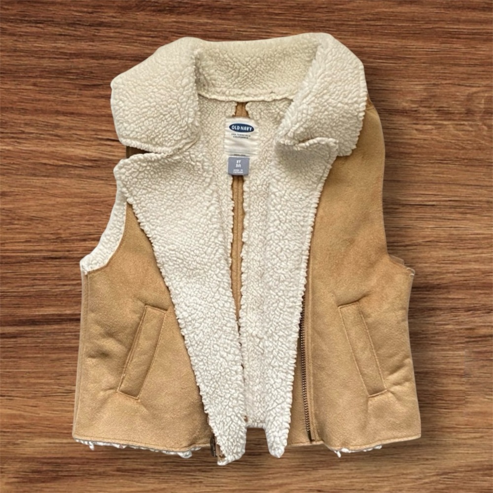 Old Navy Sherpa Lined Vest 3T